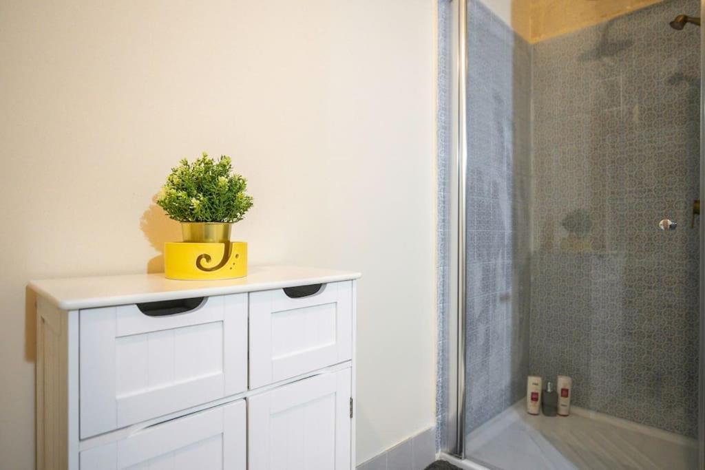 Chic, Stylish & Spacious Flat In Central ואלטה מראה חיצוני תמונה